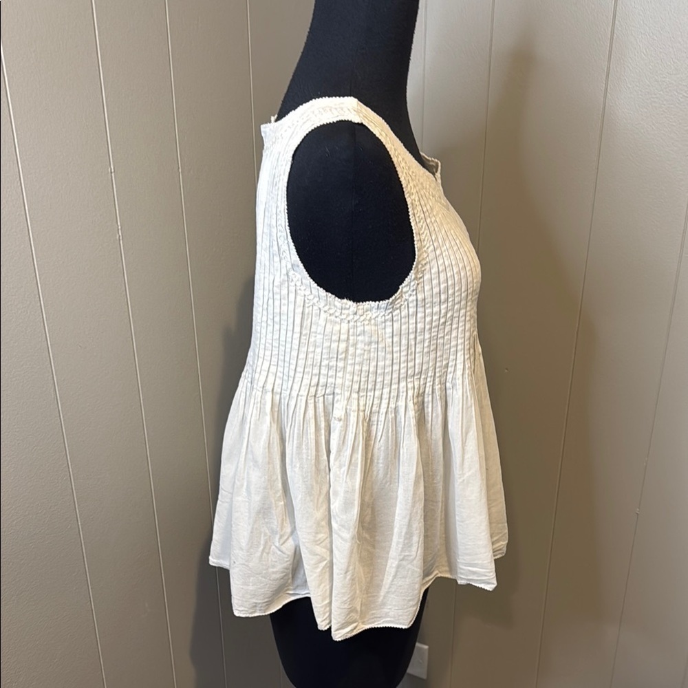 Vanessa Virginia Anthropologie Women’s 4 White Smocked Sleeveless Tank Top - Picture 3 of 6